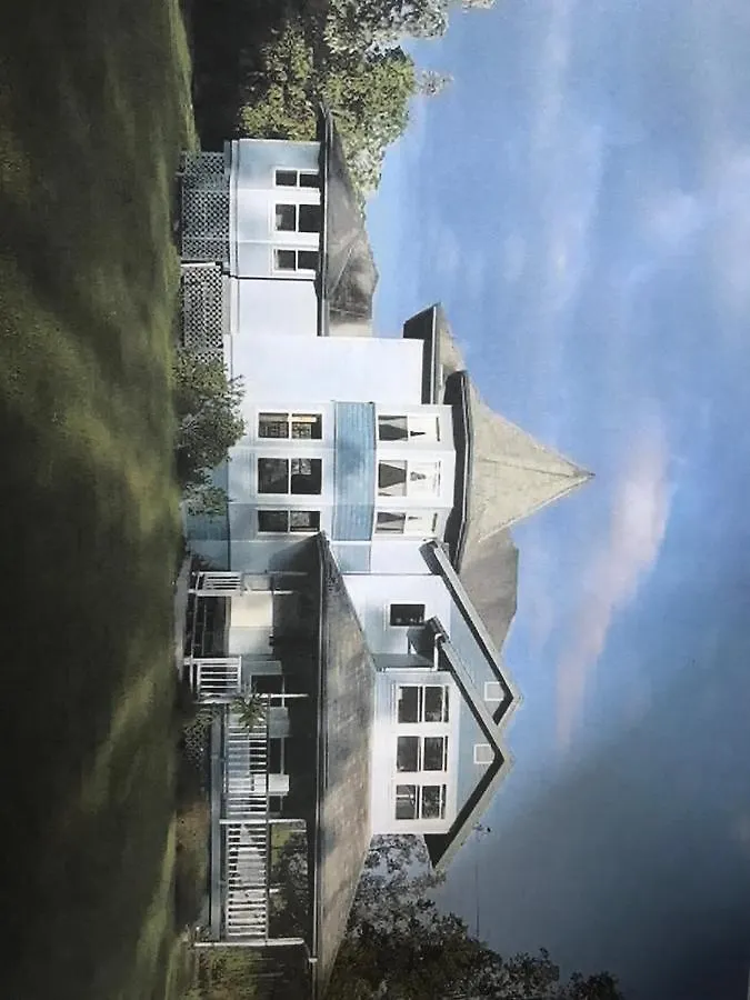 Hawaii Tropical Volcano mansion + Sauna Hilo