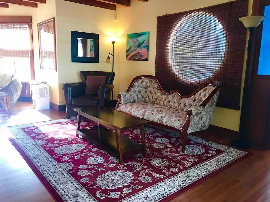 Hawaii Tropical Volcano mansion + Sauna Hilo
