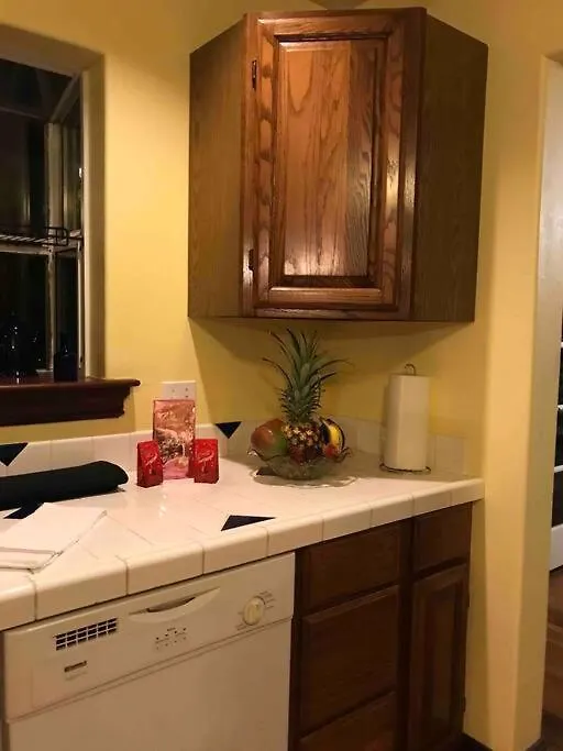 Hawaii Tropical Volcano mansion + Sauna Hilo 0*,