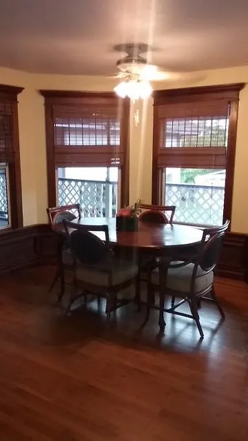 Hawaii Tropical Volcano mansion + Sauna Hilo